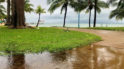 Monsoonal trough tracks north, but days of rain still to come for parts of Queensland