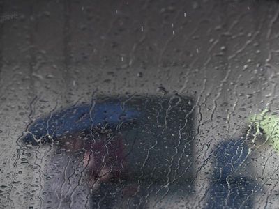 Heavy rain and wind to strike Melbourne