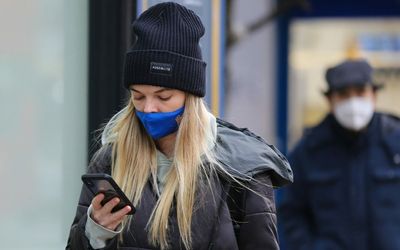 Apple tests FaceID feature for iPhones as sales hit record high