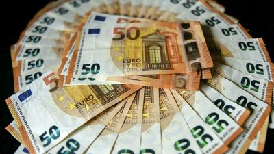 'Spectacular rebound' as French economy swells by 7 percent