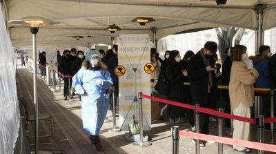 S.Korea Plans to Add Small Clinics as Omicron Fuels Surge