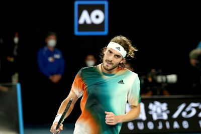 Tsitsipas dogged by father coaching violation in semi-final collapse