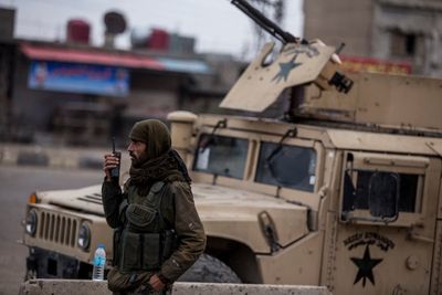 Syrian fighters search for IS sleeper cells near prison