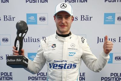 Diriyah E-Prix: Vandoorne beats Dennis to pole in qualifying duel