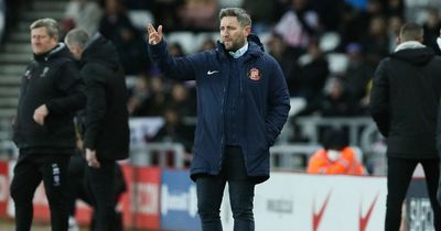 Lee Johnson outlines blueprint for Sunderland promotion - including Michael Flatley