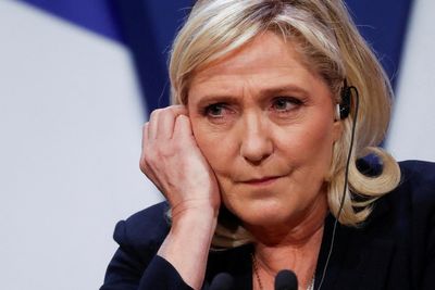 Le Pen's campaign hit by niece calling rival far-right Zemmour a better candidate