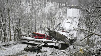 Pittsburgh bridge collapses hours before Biden visit