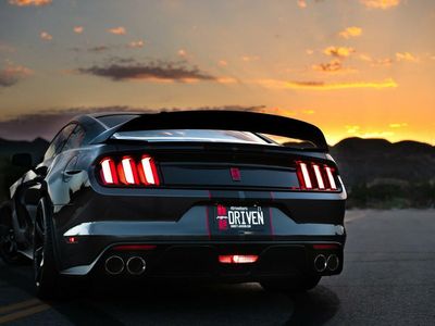 Ford Stock Holds Above This Key Level: What To Watch As Earnings Approach