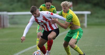 Sunderland's Kenton Richardson extends his loan spell until the end of the season