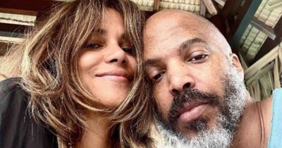 Halle Berry admits having 'commitment ceremony' with Van Hunt after teasing fake wedding