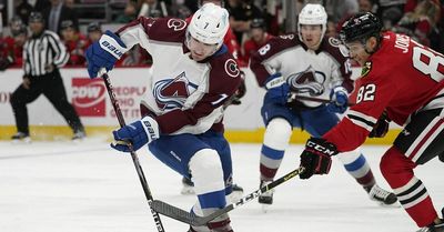 Blackhawks lose to Avalanche again after furious rally falls short