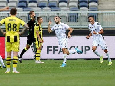 Victory beat Phoenix, reach FFA Cup final