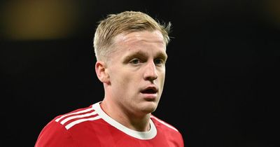 'Prove him wrong' - Manchester United fans react to Donny van de Beek transfer update