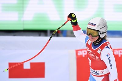 Suter wins Garmisch downhill in final Olympic tune-up