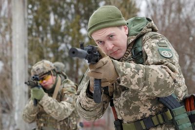 Ukrainian reservists gear up in case of conflict with Russia