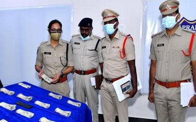 Conman held for online fraud