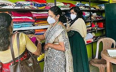 A dress bank that reaches out to the needy