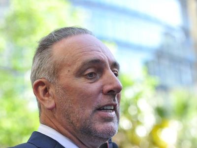 Hillsong leader steps down to fight charge