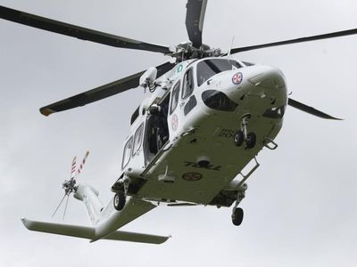 Five rescued after boat capsizes in Sydney