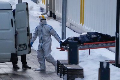 Russia's COVID-19 tally hits pandemic record due to omicron