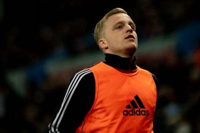Crystal Palace dealt blow as Donny van de Beek chooses to join Everton on loan