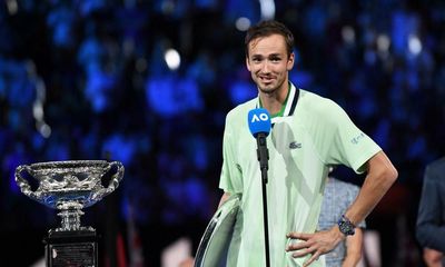 Cerebral Medvedev challenges crowd and Nadal all the way to the end