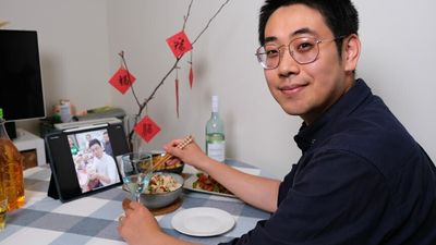Chinese Australians separated from family in China plan virtual celebrations for Lunar New Year