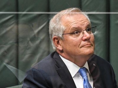 Coalition defends slump in latest Newspoll