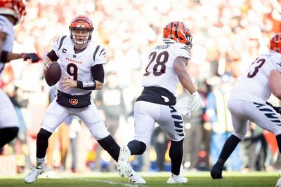 Bengals rally from 18-point hole to tie Chiefs