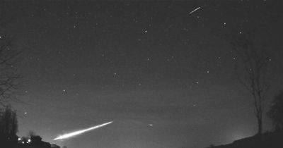 Huge meteor shoots across UK skies impressing onlookers with green and blue trail