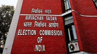 Election Commission to review ban on physical rallies, roadshows today