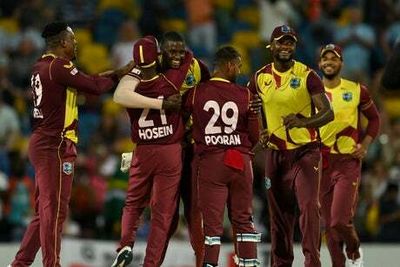 Jason Holder leads West Indies to thrilling win over England in T20 series decider