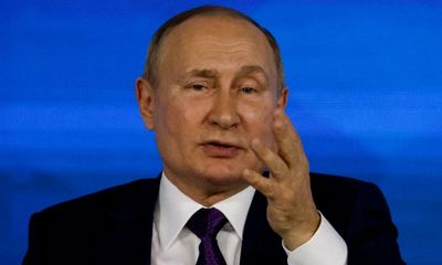 Anti-corruption campaigner calls on UK to target oligarchs close to Putin