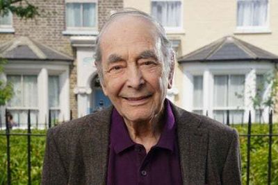 EastEnders star Leonard Fenton who played Doctor Harold Legg dies aged 95