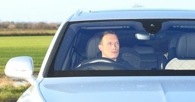 Man Utd stars arrive at training ground as club look to finalise deadline day transfers