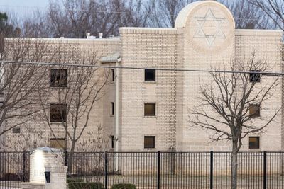 Man released following arrest in Texas synagogue siege investigation