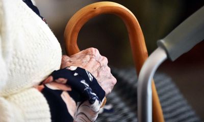 Covid outbreaks leave hundreds of care homes in England closed to relatives