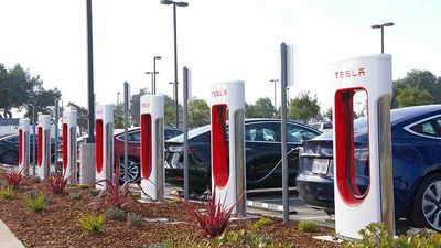 EV Charging Stations Expanding, But Must Ramp Up For Electric-Vehicle Boom