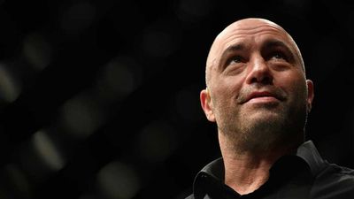 Spotify at Crossroads as Joe Rogan Apologizes to Company, Listeners