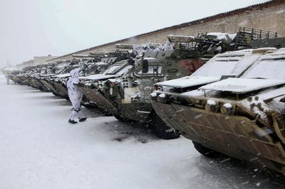 U.S., UK threaten sanctions for Moscow elite if Russia invades Ukraine