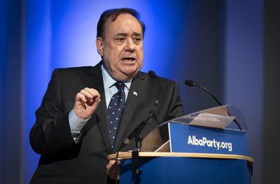 Alex Salmond urges Scottish Government to fund a council tax freeze