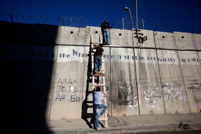 Israel calls on Amnesty not to release apartheid report