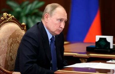 Boris Johnson vows to speak to Putin as soon as he can over Ukraine crisis