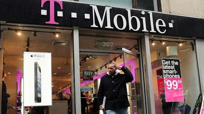 T-Mobile Requires Workers to Get Vaccinated by April 2