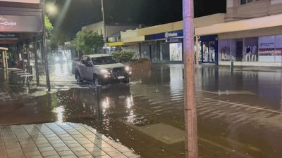 Port Augusta hit by huge downpour, causing flooding on highway