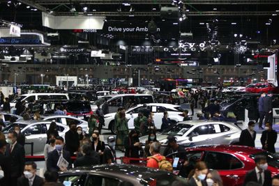 Volvo aims for 30% sales growth this year