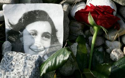 Publisher apologises for book on Anne Frank betrayal