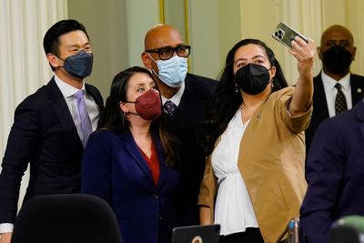 California eyes giving 500,000 fast food workers more power