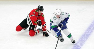 Blackhawks low on energy, lower on chances in loss to Canucks