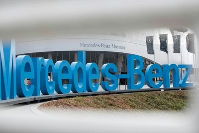 Daimler completes Mercedes-Benz rename after truck split